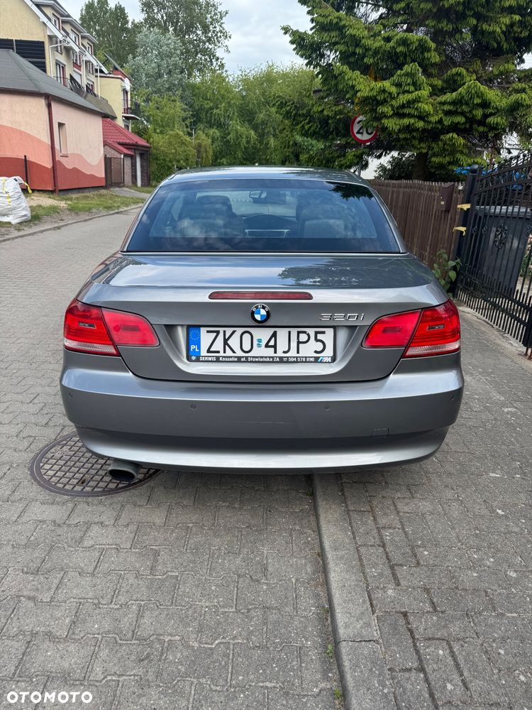 BMW Seria 3 320i - 3