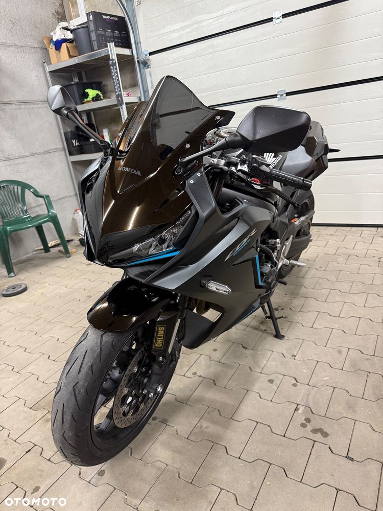 Honda CBR - 6