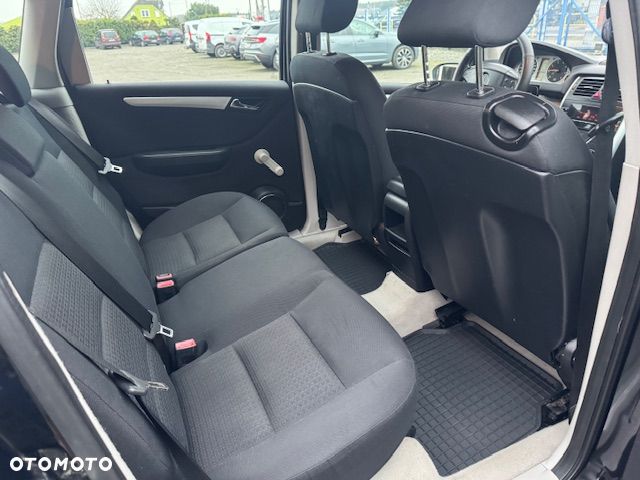 Mercedes-Benz Klasa B - 17