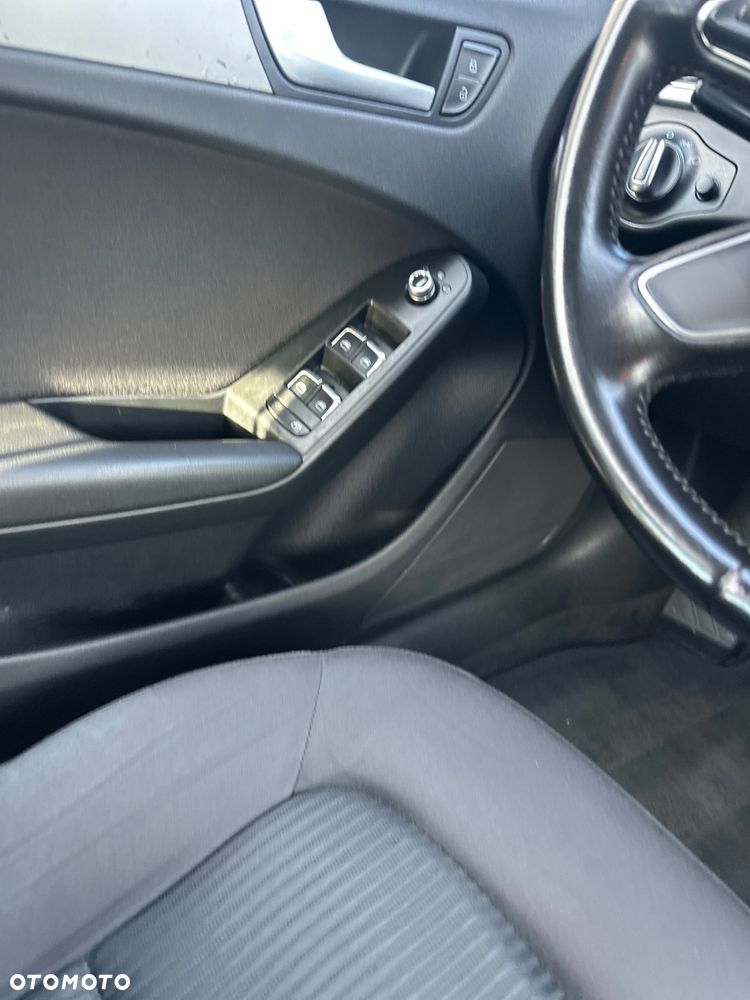 Audi A4 Avant 2.0 TDI DPF Ambiente - 25