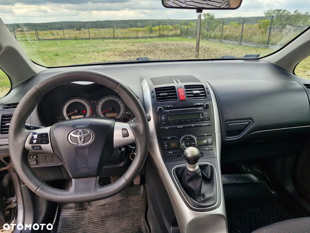 Toyota Auris 1.4 D-4D Premium - 8