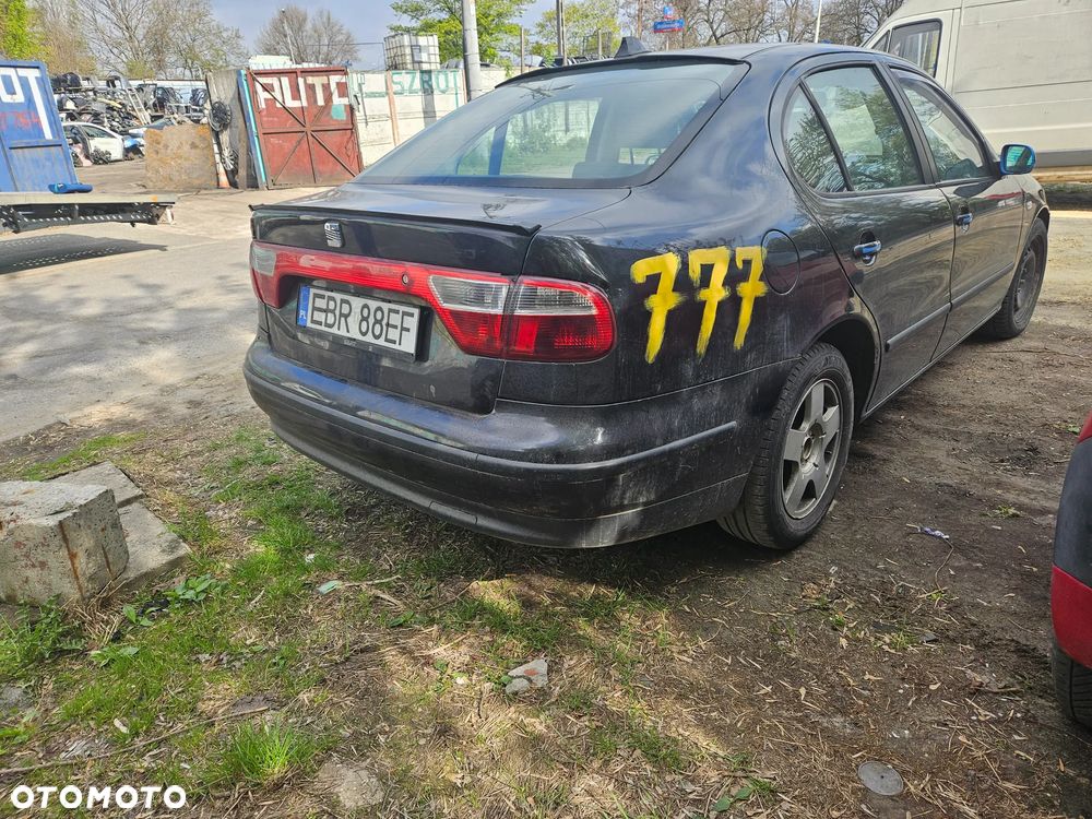 czarny seat Toledo 2 1.6 16 v na części - 3