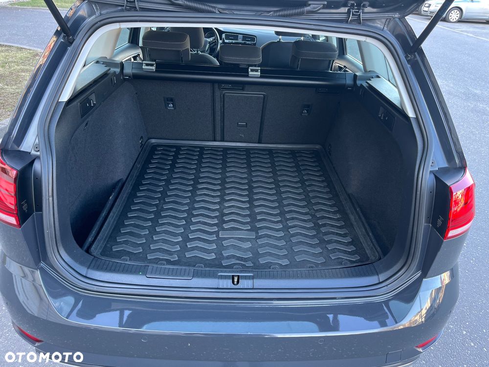 Volkswagen Golf 2.0 TDI (BlueMotion Technology) DSG Comfortline - 21