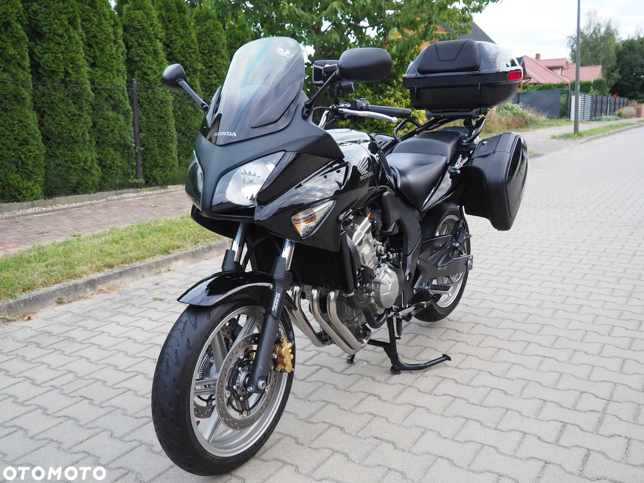 Honda CBF - 2