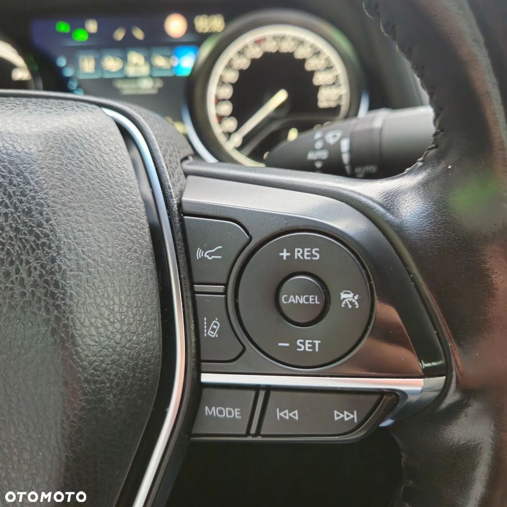 Toyota Camry - 29
