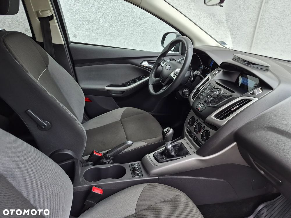 Ford Focus 1.6 TDCi DPF Champions Edition - 12