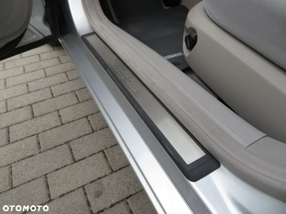 Mercedes-Benz Klasa E 320 Elegance - 30