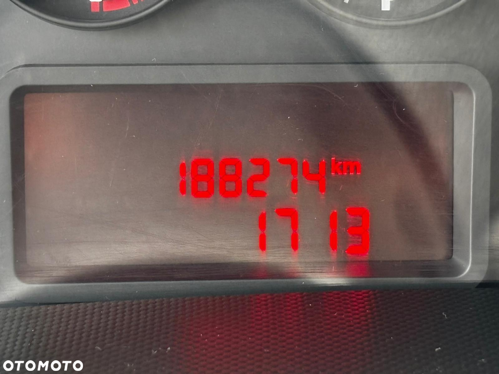 Iveco Daily 35C16 Kontener 8 Palet z windą 750 kg - 14