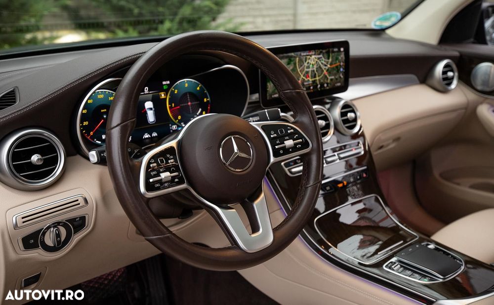 Mercedes-Benz GLC - 13