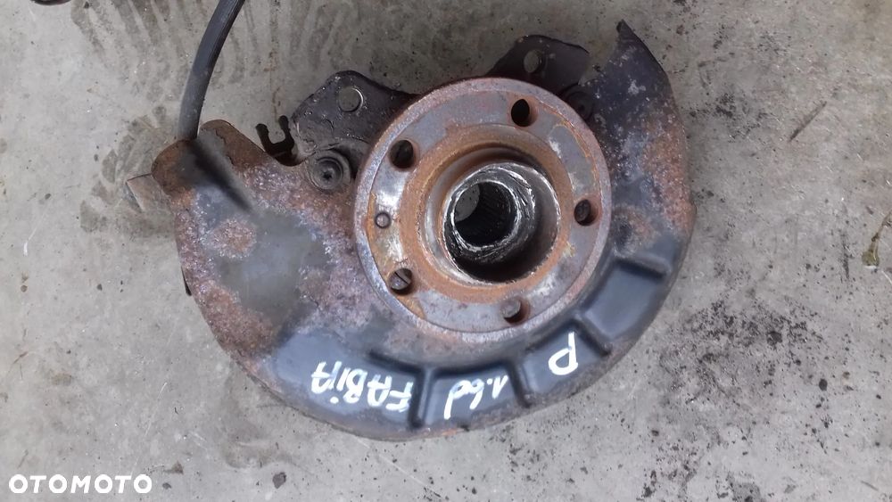 zwrotnica prawa przód przednia Fabia II 1.6 TDI CAYC - 1