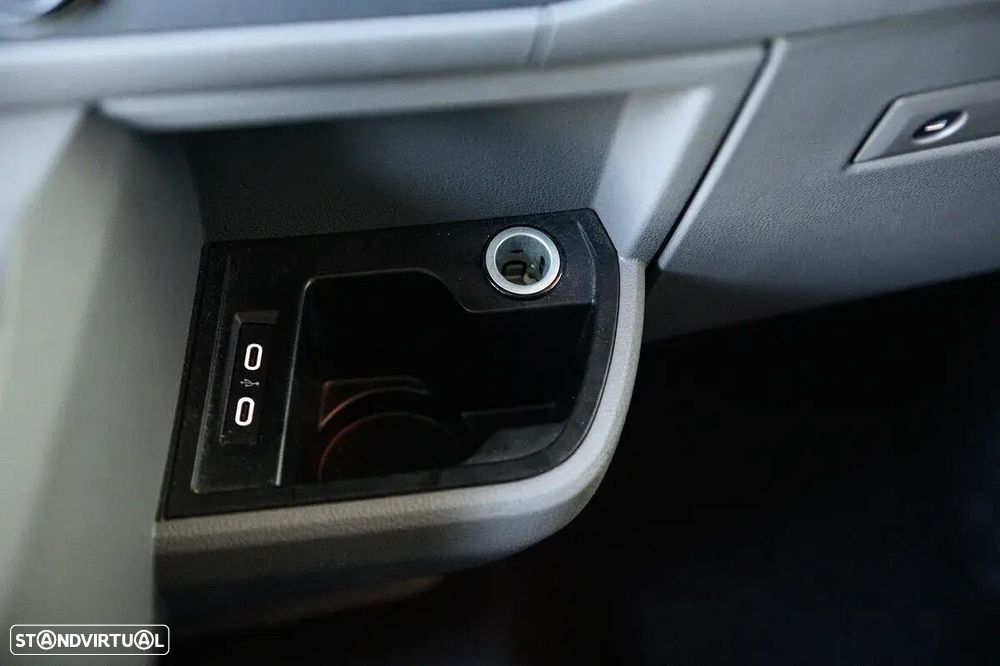 VW Caravelle 2.0 TDI L.Comfortline - 40