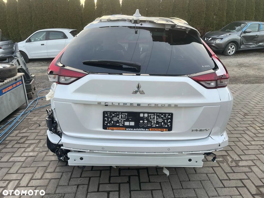 Mitsubishi Eclipse Cross - 12