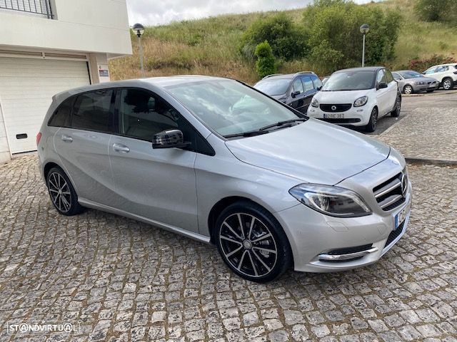 Mercedes-Benz B 180 d AMG Line - 3
