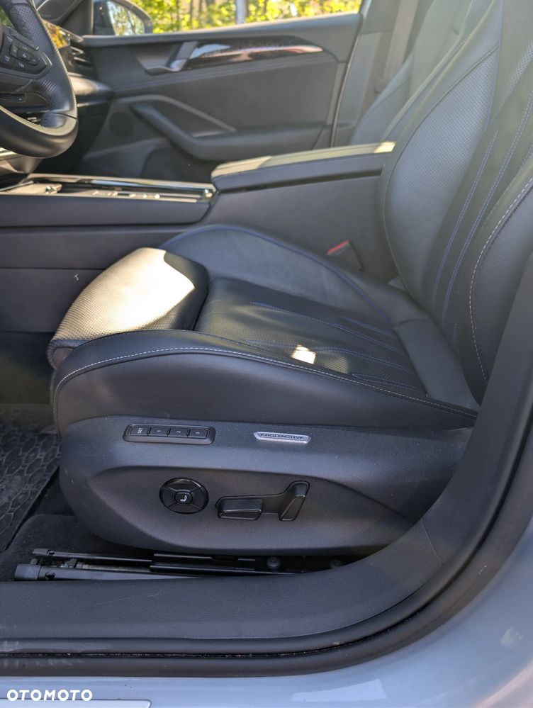 Volkswagen Passat - 11