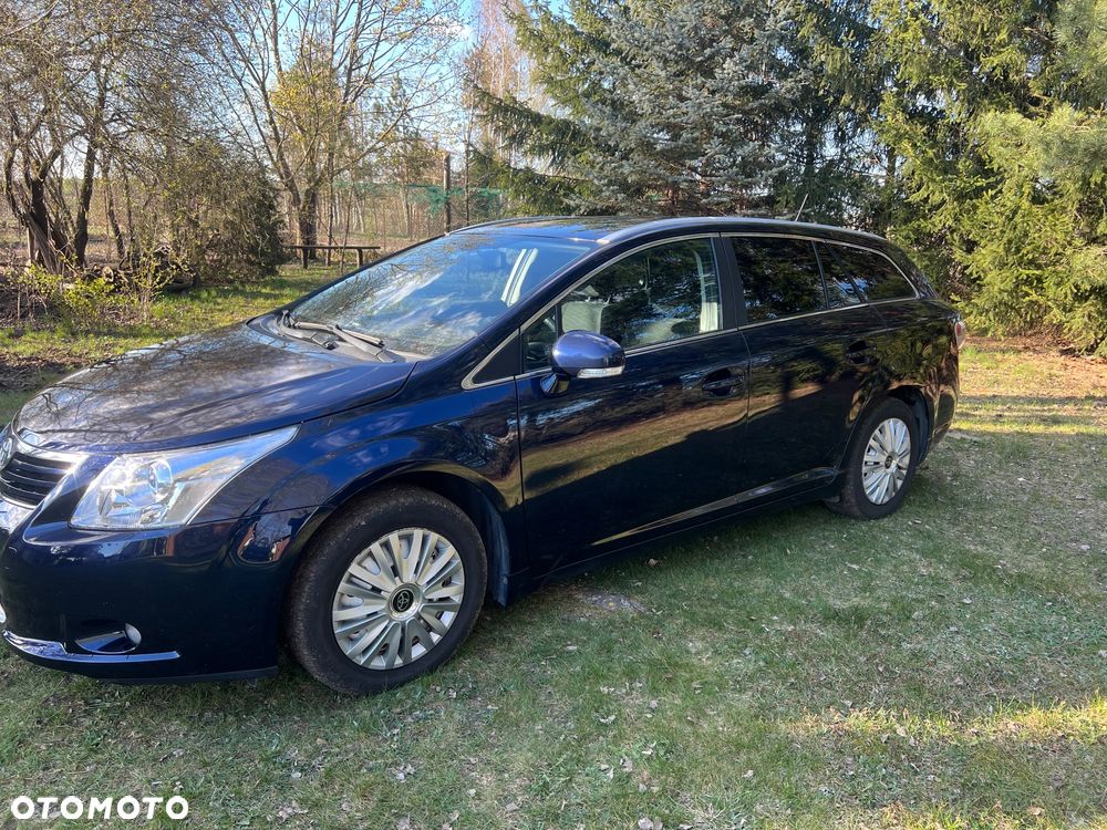 Toyota Avensis 2.0 D-4D Sol+NAVI - 18