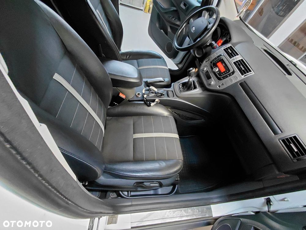 Ford Kuga 2.0 TDCi 2x4 Trend - 23