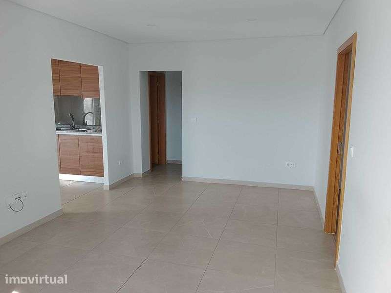 Arrrenda-se Habitação - Grande imagem: 3/8