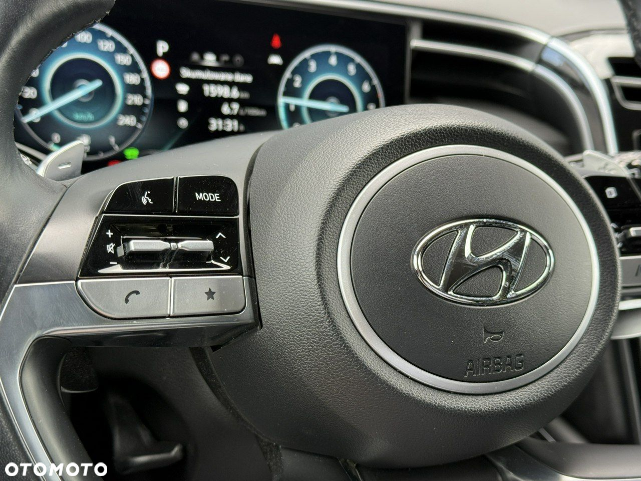 Hyundai Tucson 1.6 T-GDi HEV Executive 2WD - 17