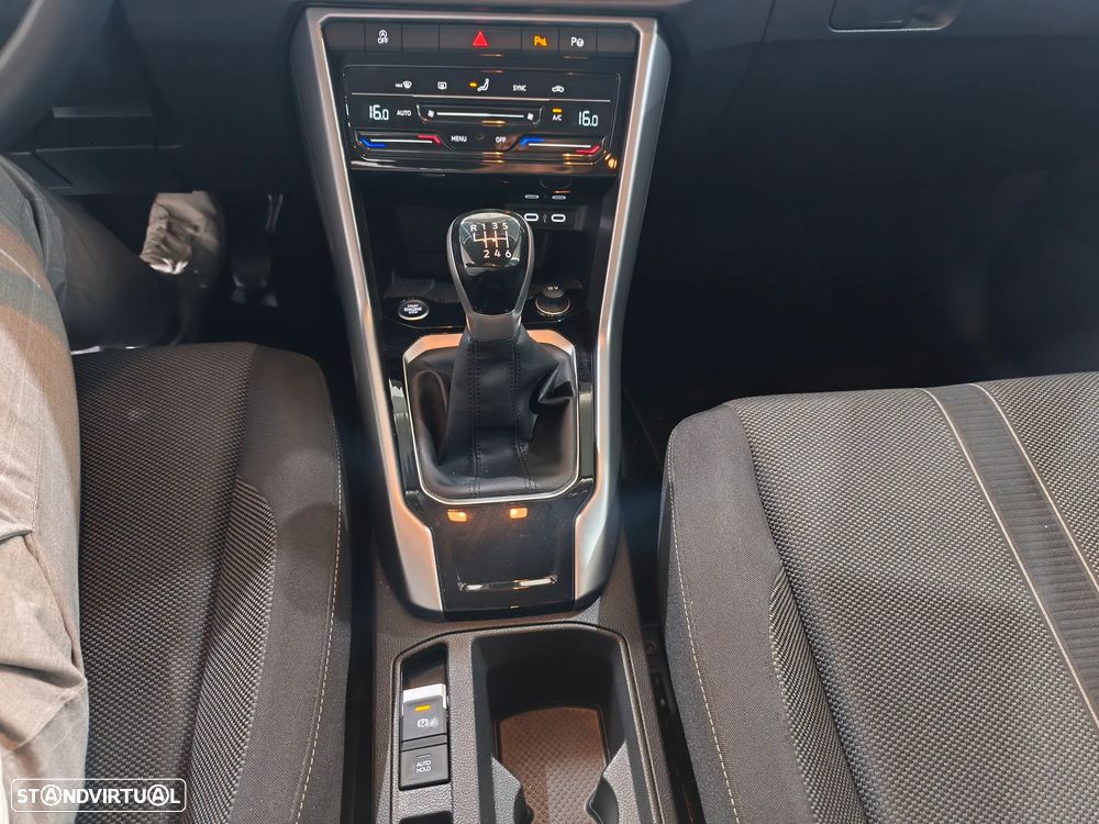 VW T-Roc 1.0 TSI Urban - 9