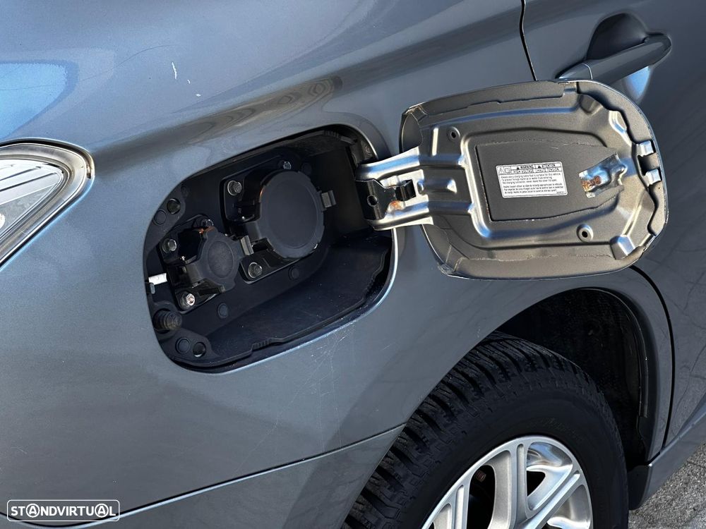 Mitsubishi Outlander 2.0 4WD - 22