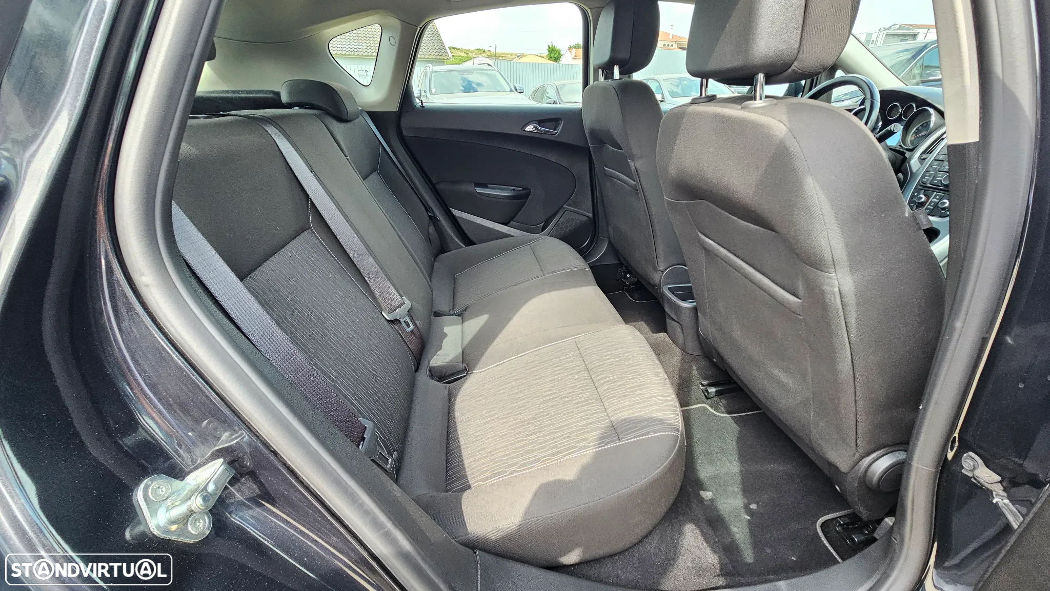 Opel Astra 1.3 CDTi Executive - 26