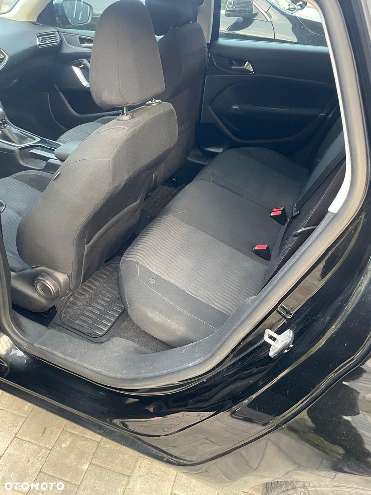 Peugeot 308 2015 photo 5