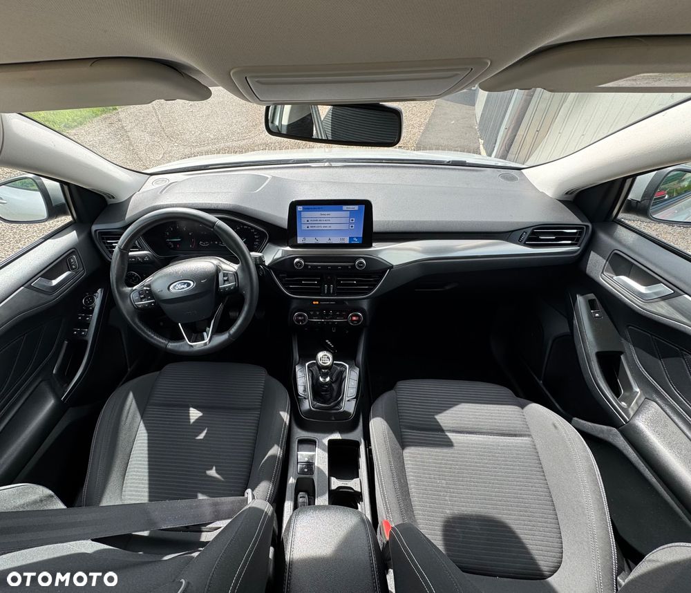 Ford Focus 1.0 EcoBoost Active Business - 11