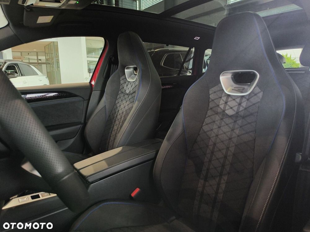 Volkswagen Passat Variant 2.0 TSI R-Line Plus DSG - 10