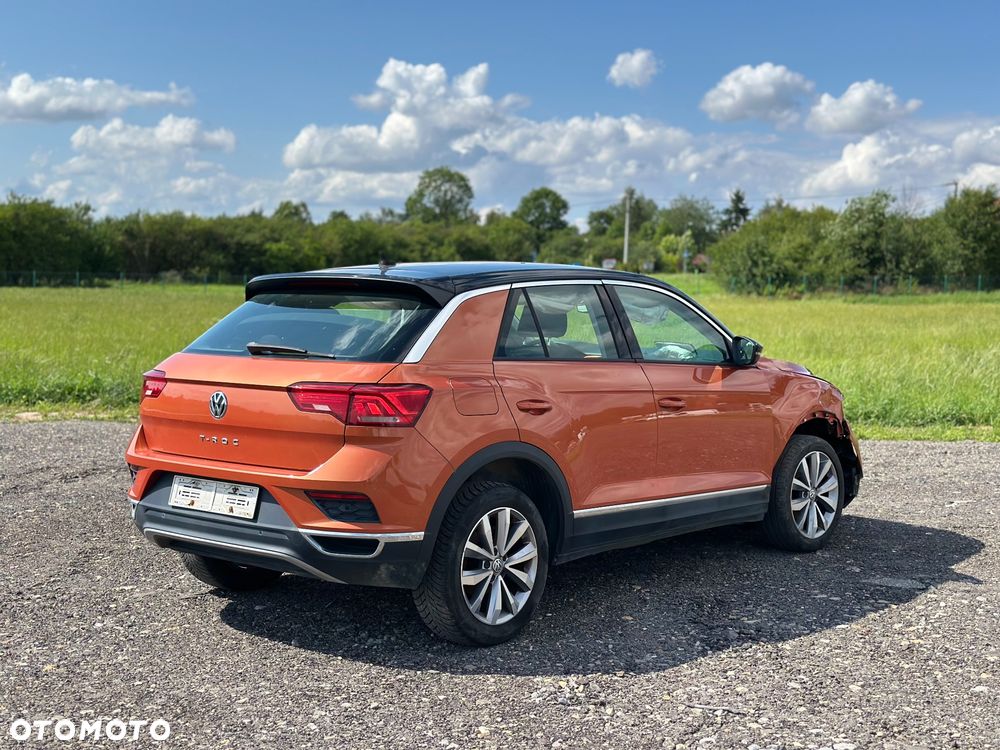Volkswagen T-Roc - 11