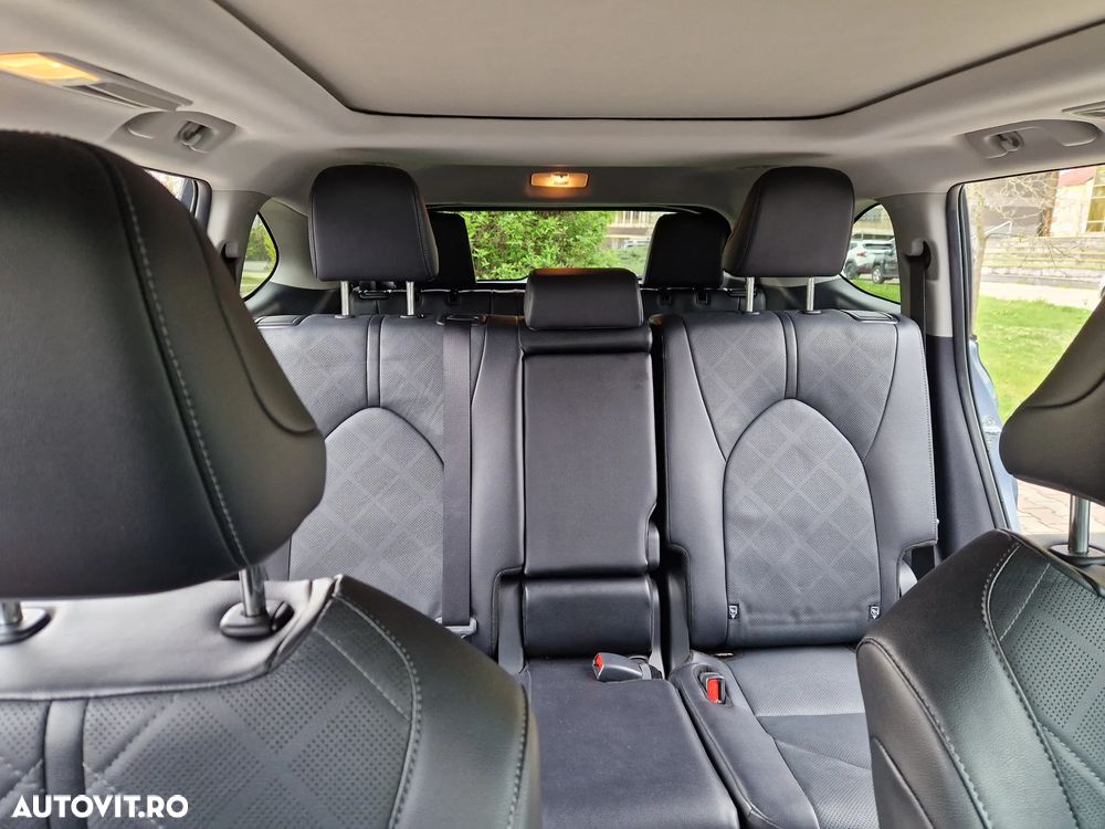 Toyota Highlander 2.5 L Dynamic Force 248CP Luxury Pearly - 12