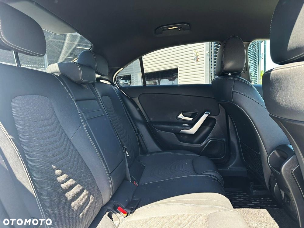 Mercedes-Benz Klasa A 220 4-Matic AMG Line 8G-DCT - 15