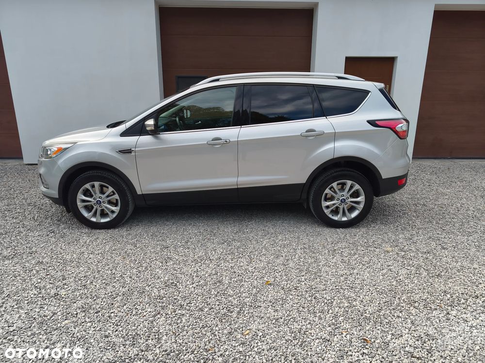 Ford Kuga 2.0 TDCi 2x4 Titanium - 14