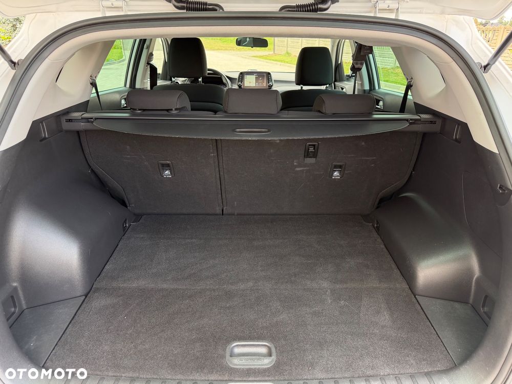 Hyundai Tucson 1.6 GDi 2WD Select - 26