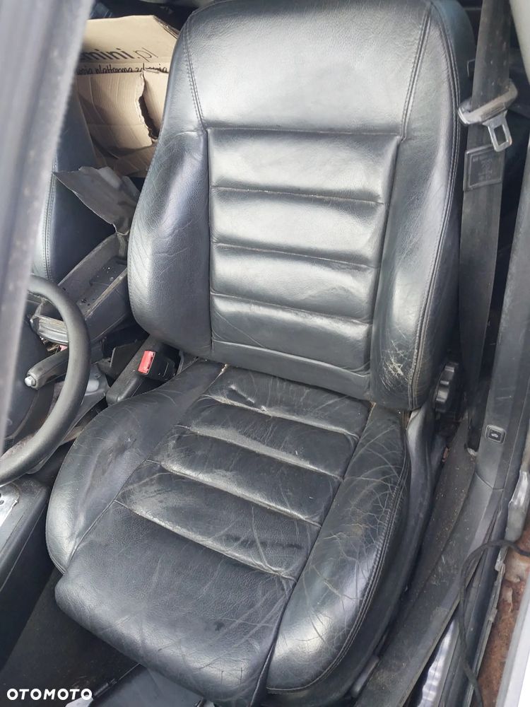 Fotele skóra skórzane boczki Audi A6 C5 quattro pełna elektryka GRZANE Komplet kierowcy pasażera kanapa - 2