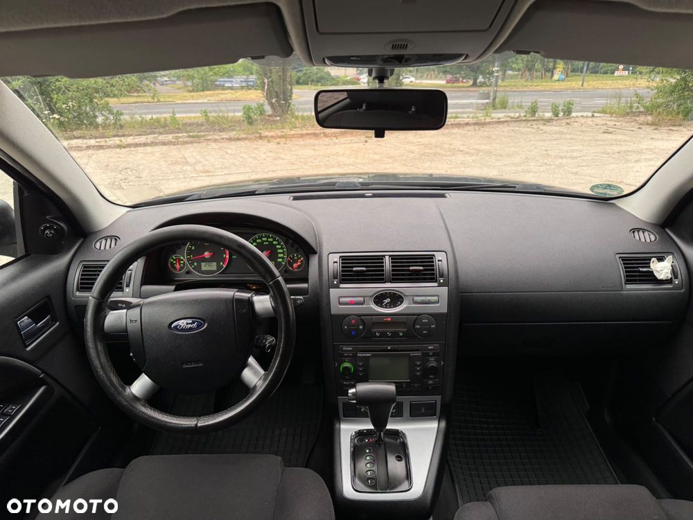 Ford Mondeo - 8