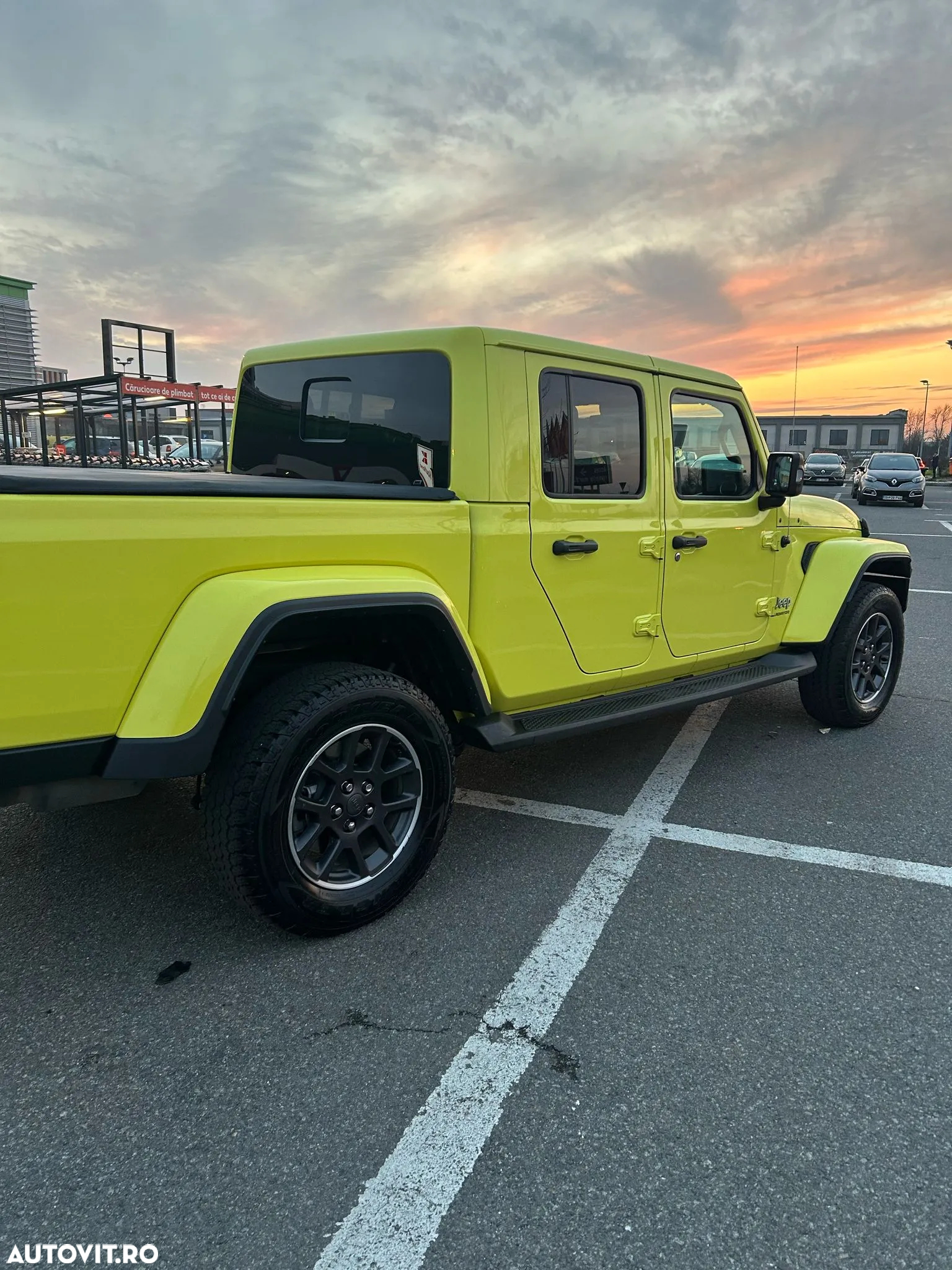 Jeep Gladiator 3.0L V6 Diesel AT8 4x4 264 CP Overland - 3