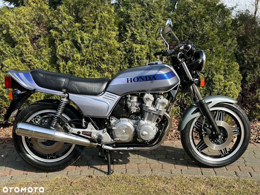 Honda CB - 3