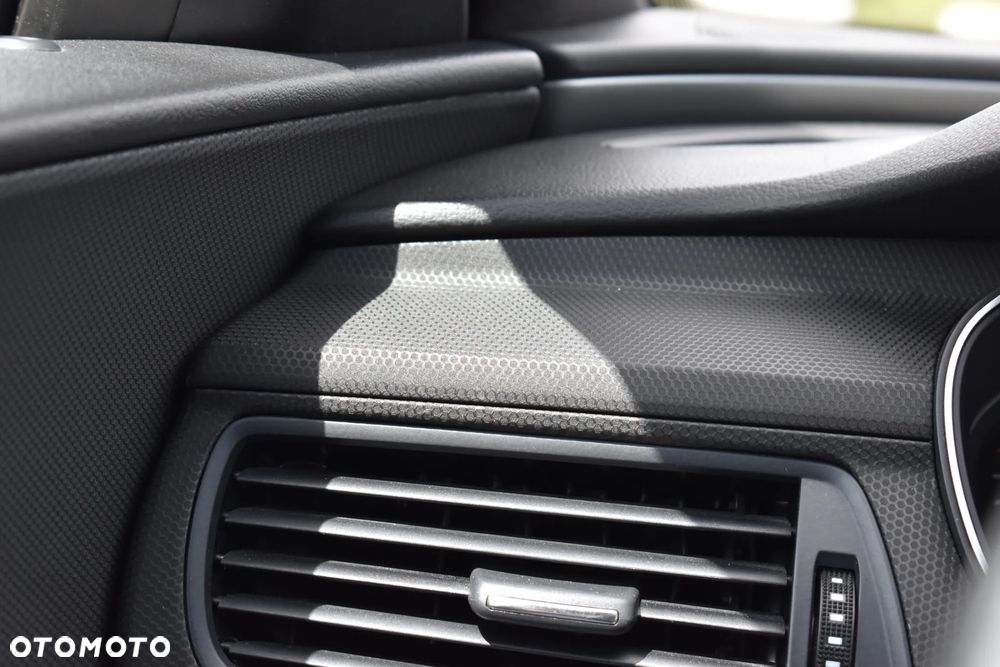 Audi A6 Avant 3.0 TDI DPF multitronic sport selection - 37