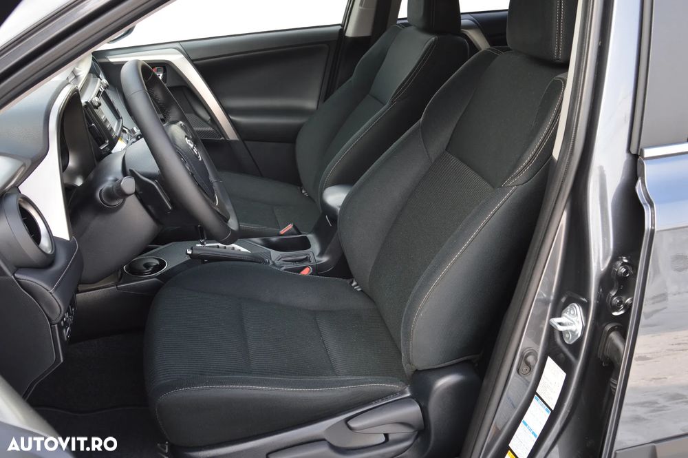 Toyota RAV4 2.2 D-4D 4x4 Automatik Edition - 8