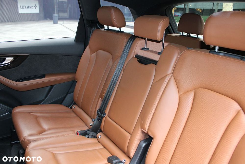 Audi Q7 - 15