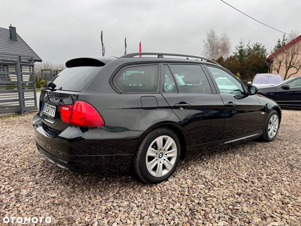 BMW Seria 3 318i - 5