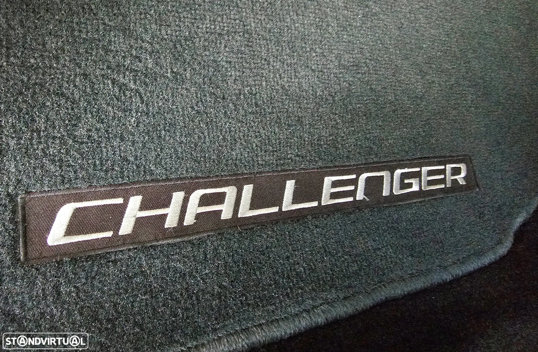 Dodge Challenger Auto R/T Plus - 22