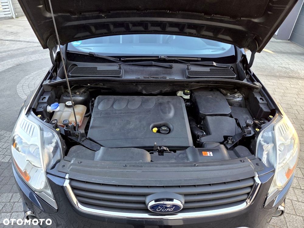 Ford Kuga - 32