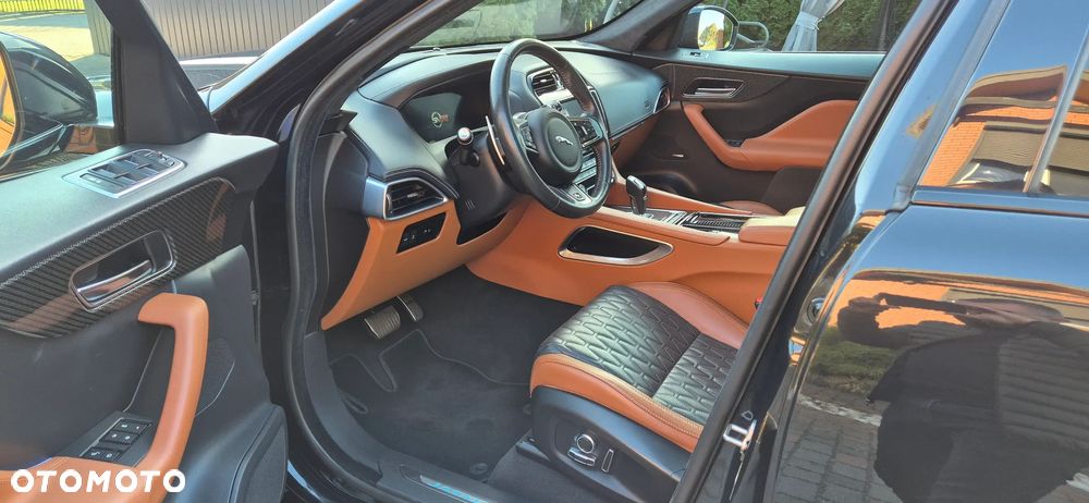 Jaguar F-Pace 5.0 V8 P550 AWD SVR - 9