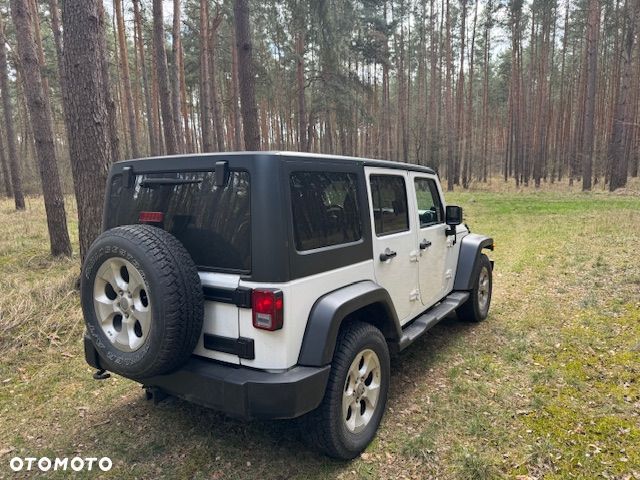 Jeep Wrangler Unlimited 3.6 Automatik Sahara - 4