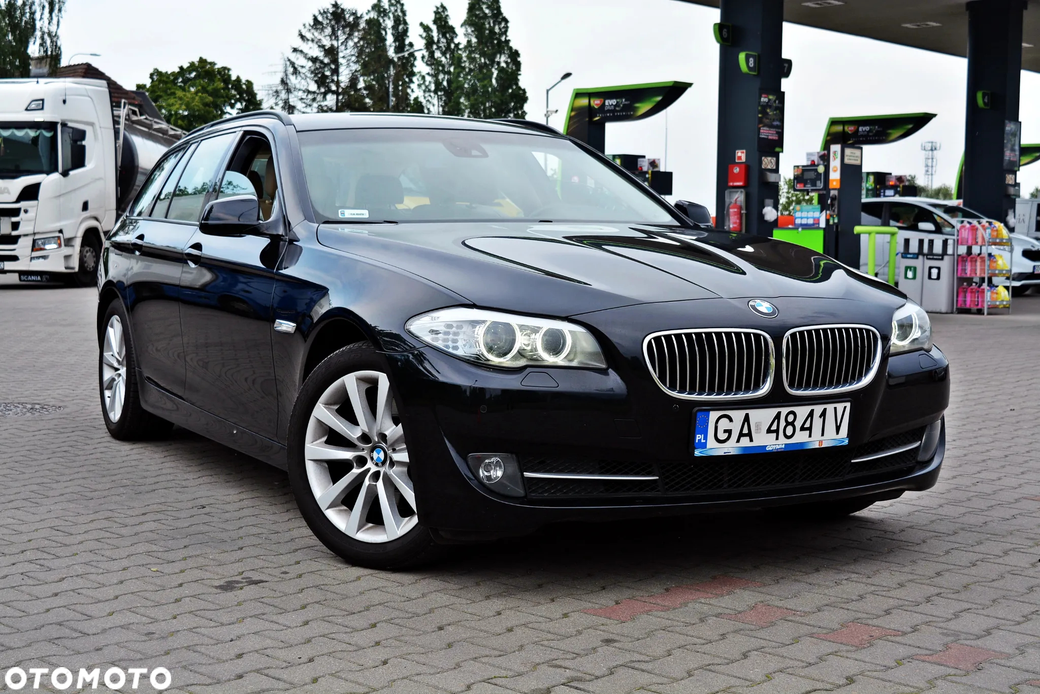 BMW Seria 5 520d Touring - 2