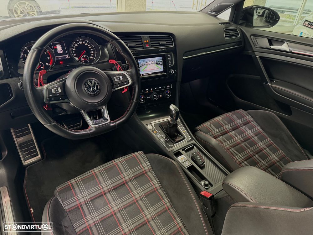 VW Golf 2.0 TSi GTi DSG Performance - 3