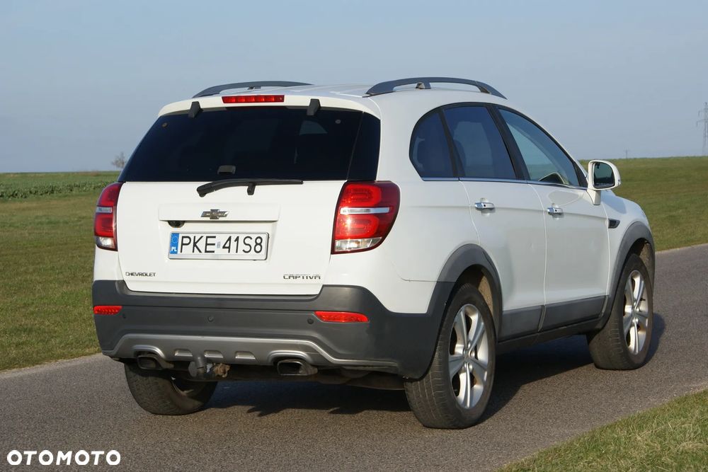Chevrolet Captiva 2.2 D LTZ - 4