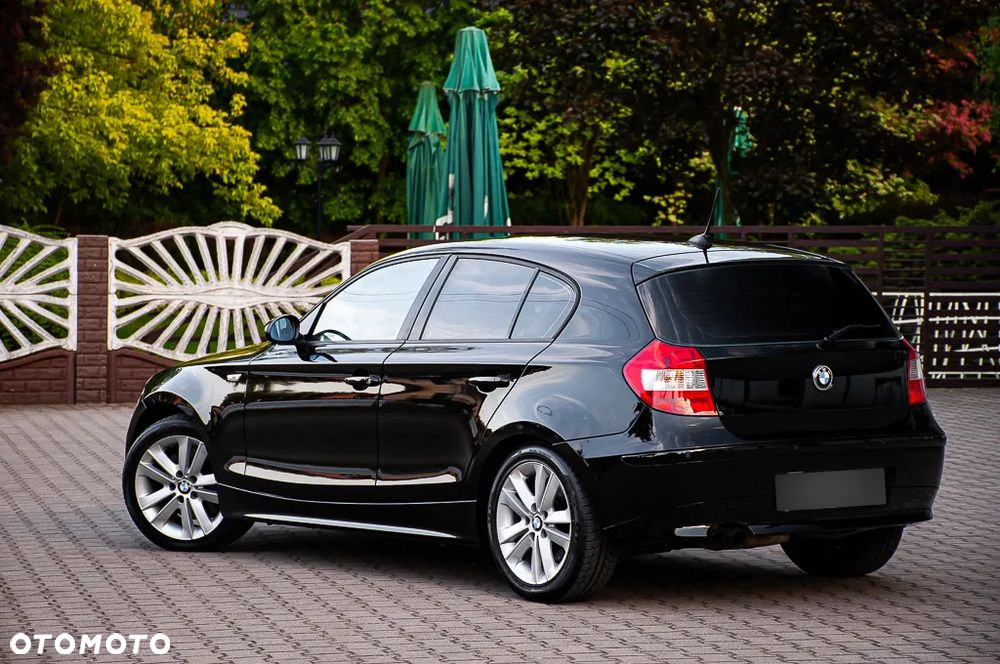 BMW Seria 1 130i - 22