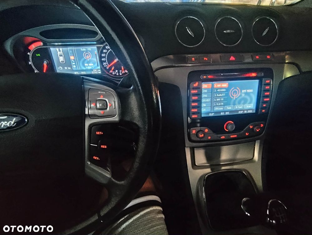 Ford S-Max - 28
